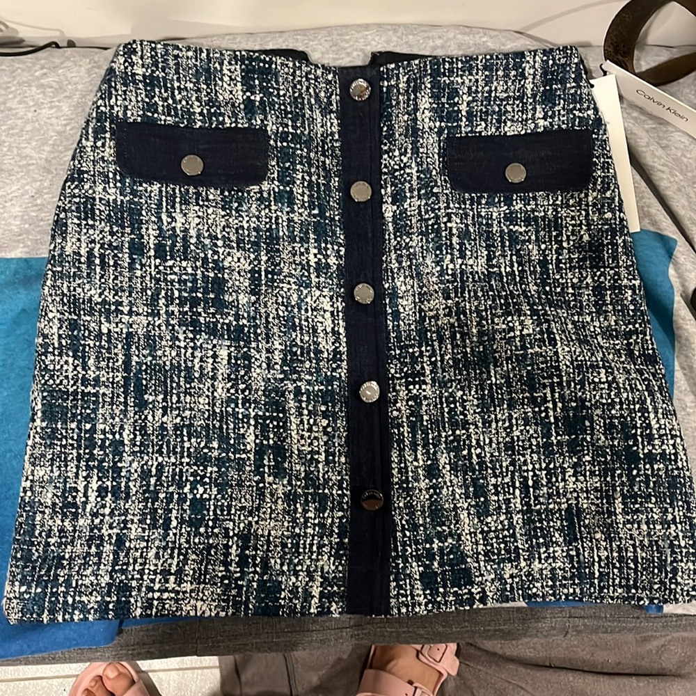 Calvin Klein Skirt. Size S never worn just too big for me